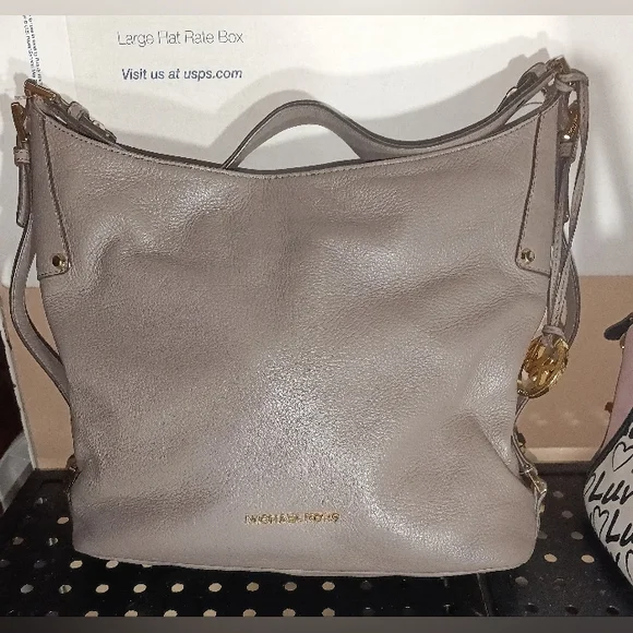 "Closet Filler" Options, EUC - Picture 7 of 9